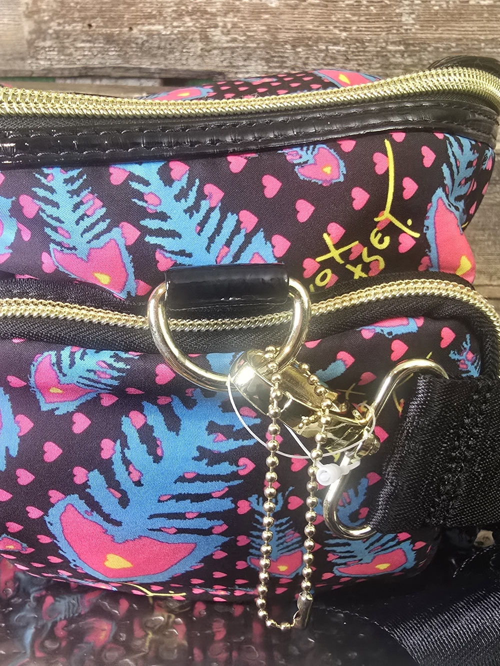 Betsey Johnson Fun & Flirty Hearts Lunch Bag / Lunchbox new without tags - Picture 4 of 5